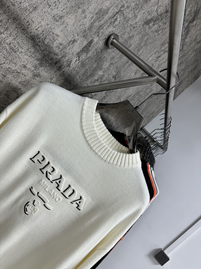 Pra*a sweater